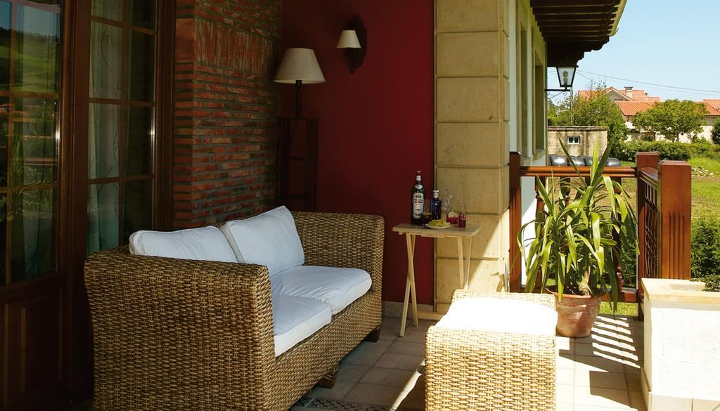 Hotel Posada La Robleda (Adults Only) Arnuero Exterior photo